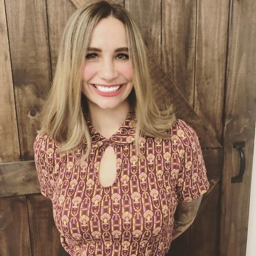 Meet your Posher, Corinne
